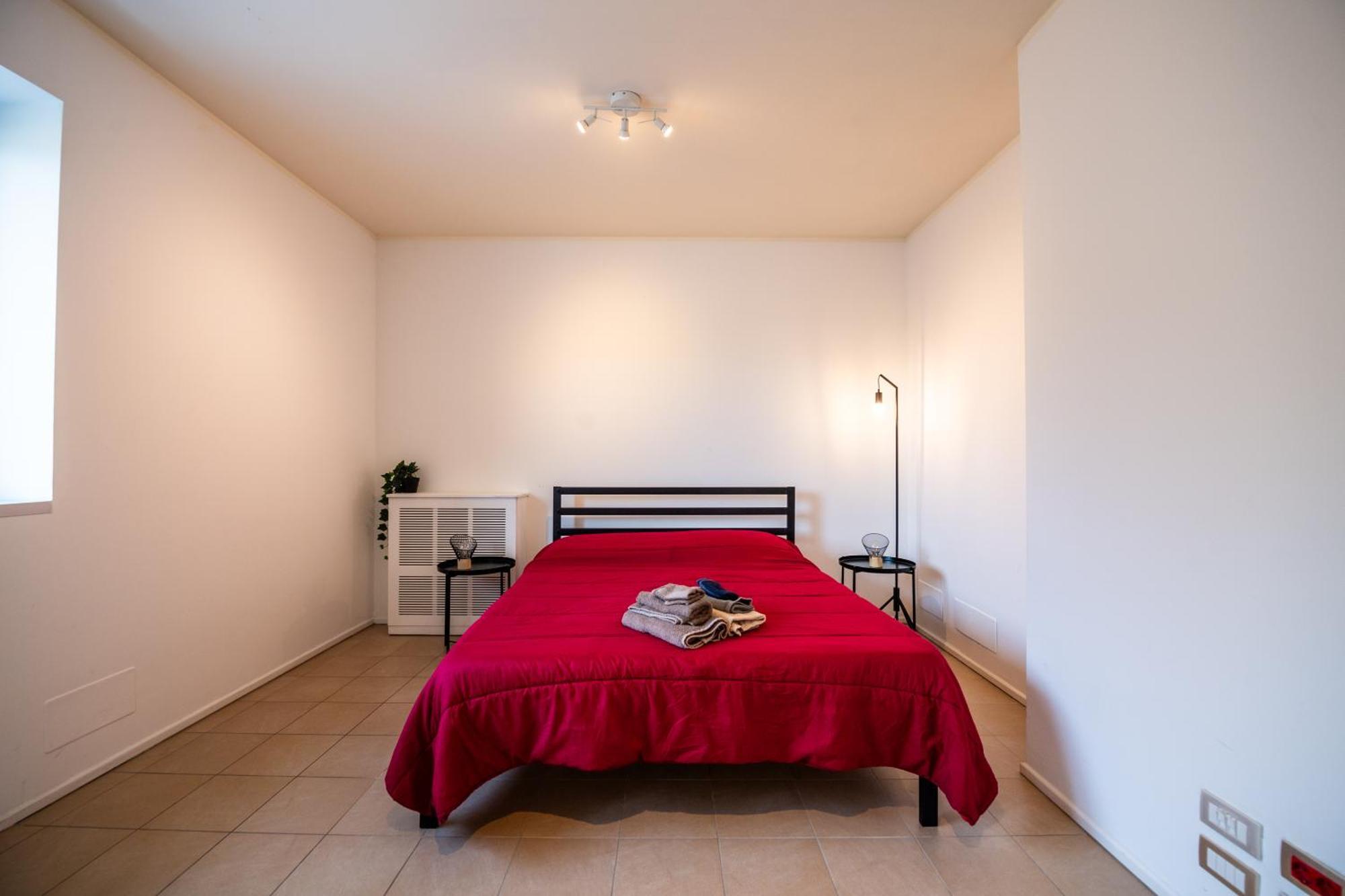 350 M Dalla Stazione L Parcheggio Free L Nova Loft Apartment Parma Ngoại thất bức ảnh